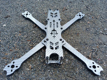 Load image into Gallery viewer, Triton 5.5in colored carbon